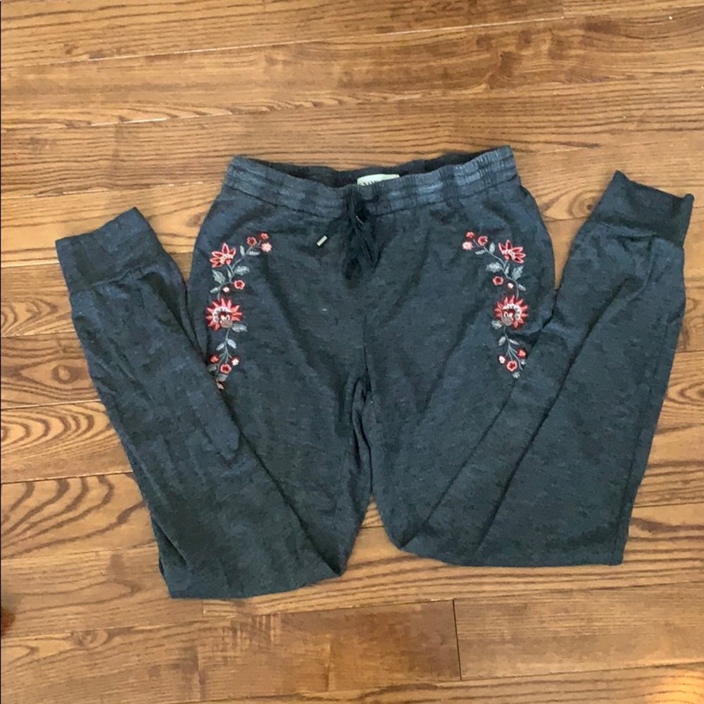 Knox Rose Lounge pants size XS.